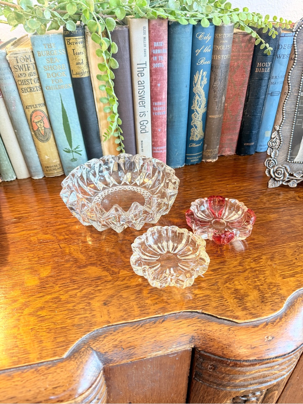 3 Vintage Anchor Hocking Glass Ashtrays Ruby Red and Clear - Picture 16 of 17